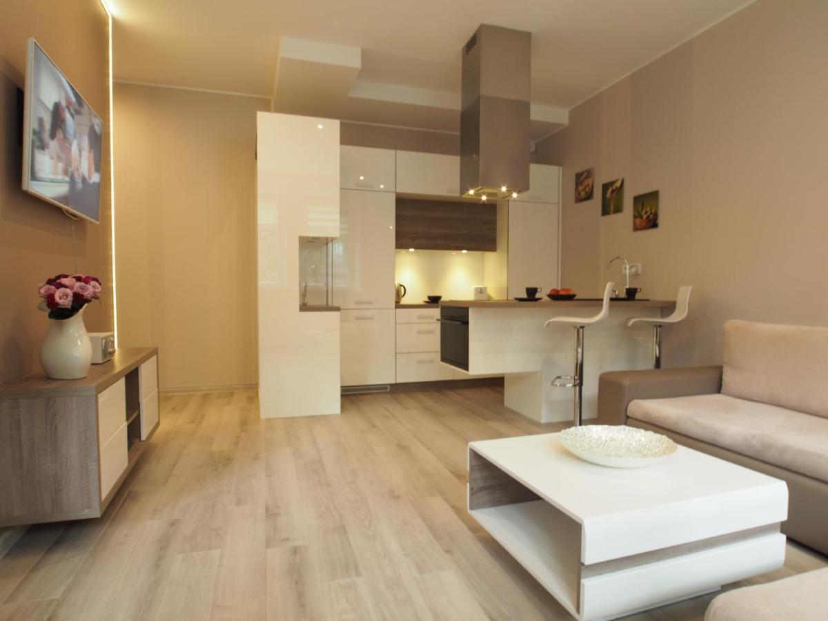 Grand-Tourist Apartments K2004 Simple Rest กดัญสก์ ภายนอก รูปภาพ